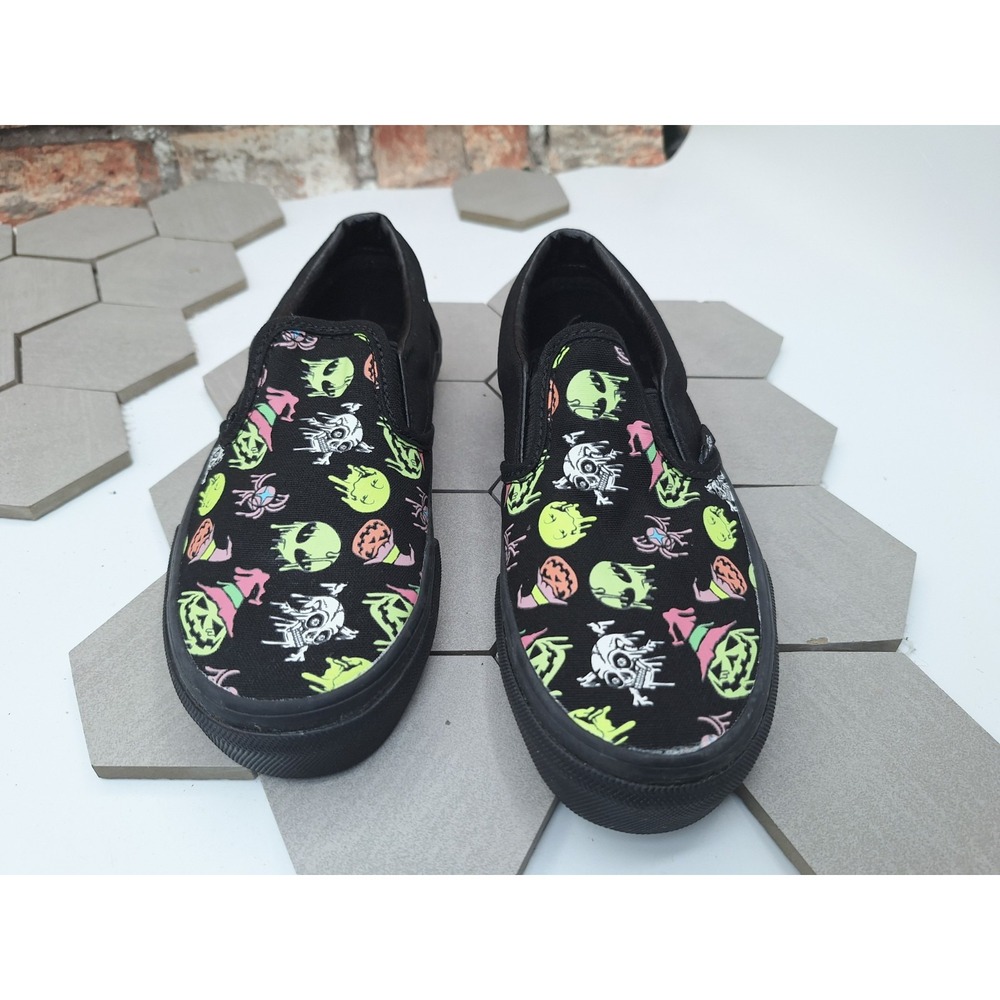 Vans Classic Slip-On Kids Sz 1.5 Glow in the Dark Halloween Spooky Skulls Shoes